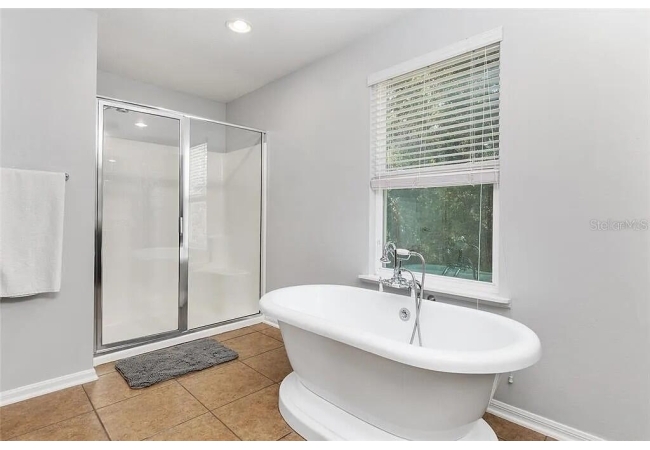 1048 NW 233RD DR House photo 23