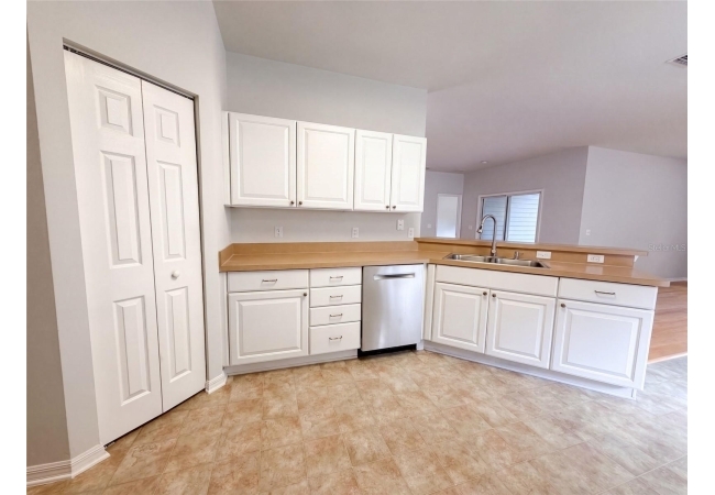 7473 SW 84TH DR House photo 11