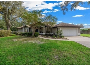 915 SW 82ND TER