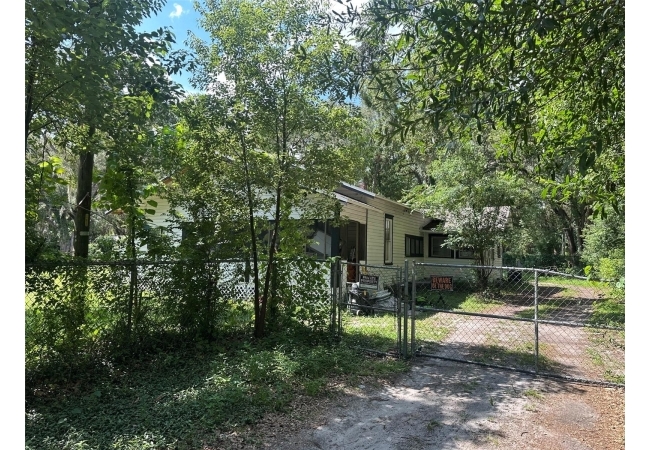 1802 E UNIVERSITY AVE House photo 1