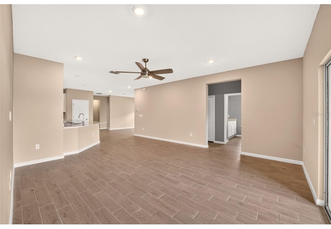 13547 NW CONVERGENCE BLVD House photo 11
