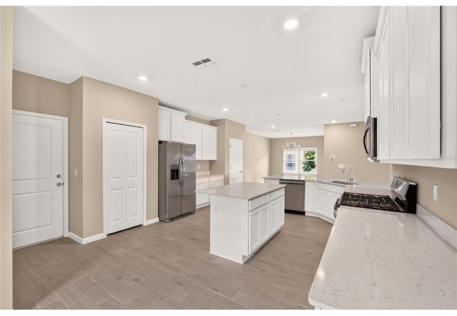 13547 NW CONVERGENCE BLVD House photo 14
