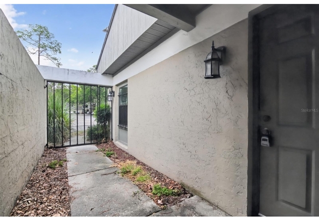 7200 SW 8TH AVE #B14 Condo photo 1