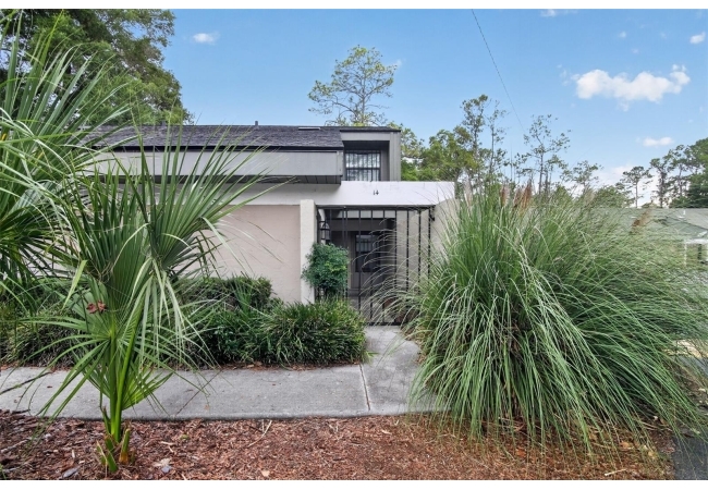 7200 SW 8TH AVE #B14 Condo photo 3