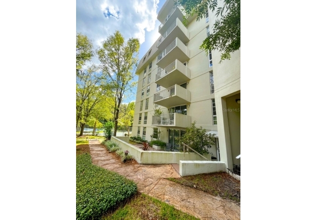 1717 NW 23RD AVE #G Condo photo 1