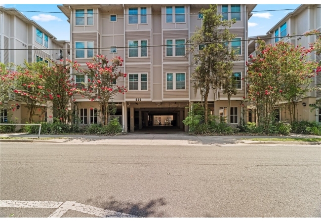 835 SW 9TH ST #101 Condo photo 1
