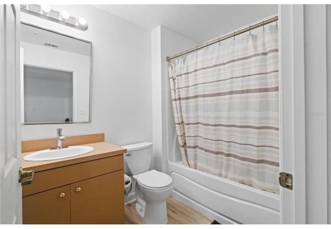 835 SW 9TH ST #101 Condo photo 7