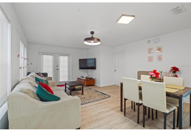 835 SW 9TH ST #101 Condo photo 18