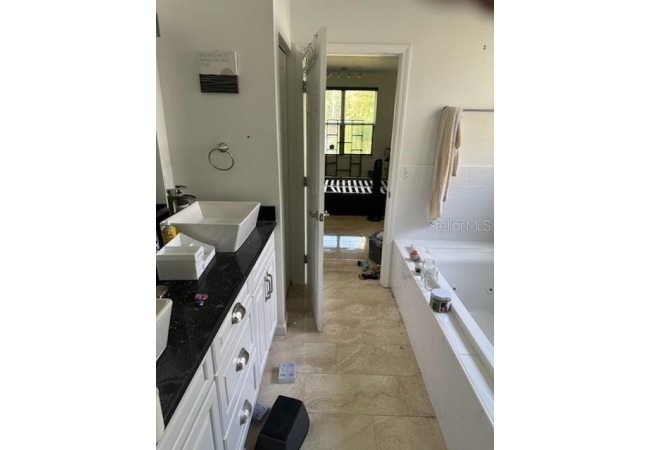 5040 NE 48TH CT House photo 15